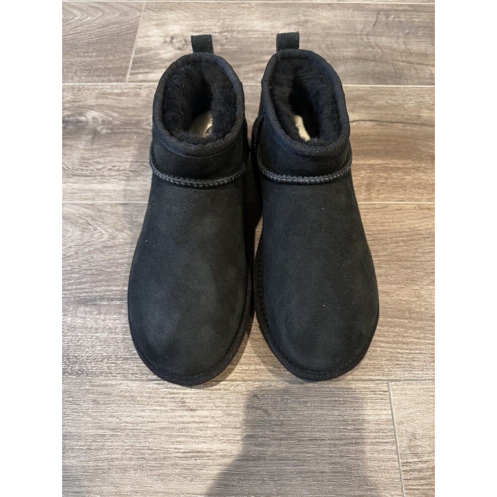 UGG Classic Ultra Mini Boots Women’s Size 9 Black Suede Sheepskin 1116109